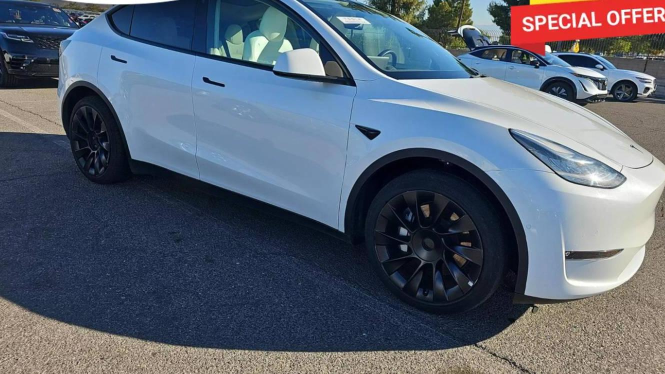 TESLA MODEL Y 2021 5YJYGDEE0MF284845 image